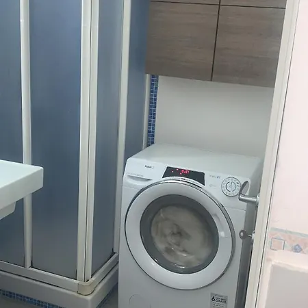 Al Centro Con Posto Auto דירה